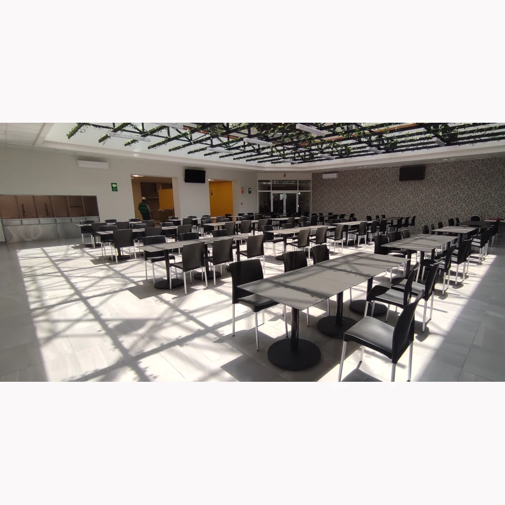 Mesas y sillas para comedores industriales