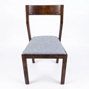 silla de madera para restaurante 0847 fte result Con las sillas de madera para restaurante también tendrá que hacer un poco más referente al mantenimiento, pero siempre regresarán a su estado original. Gracias a esto, tus clientes estarán mucho más cómodos y alegres, incluso si es solo un atractivo subconsciente. La cálida madera siempre ayuda a lograr que la atmósfera se sienta más íntima. Esto facilita que las personas se relajen por más tiempo y disfruten de un menú de mayor nivel y consumiendo más bebidas. Entonces, a pesar del hecho de que las sillas de madera para restaurante cuestan más que las de metal y otros materiales, su inversión se amortizará en poco tiempo.
